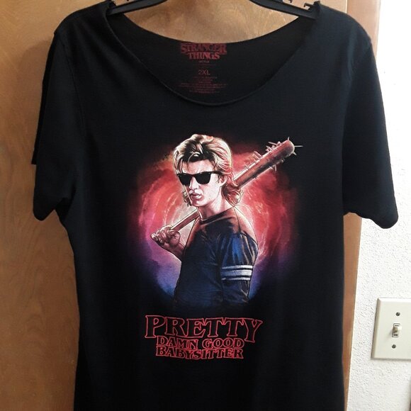 Retired Stranger Things Damn Good Babysitter Steve Graphic Shirt From Hot Topic - Picture 1 of 6